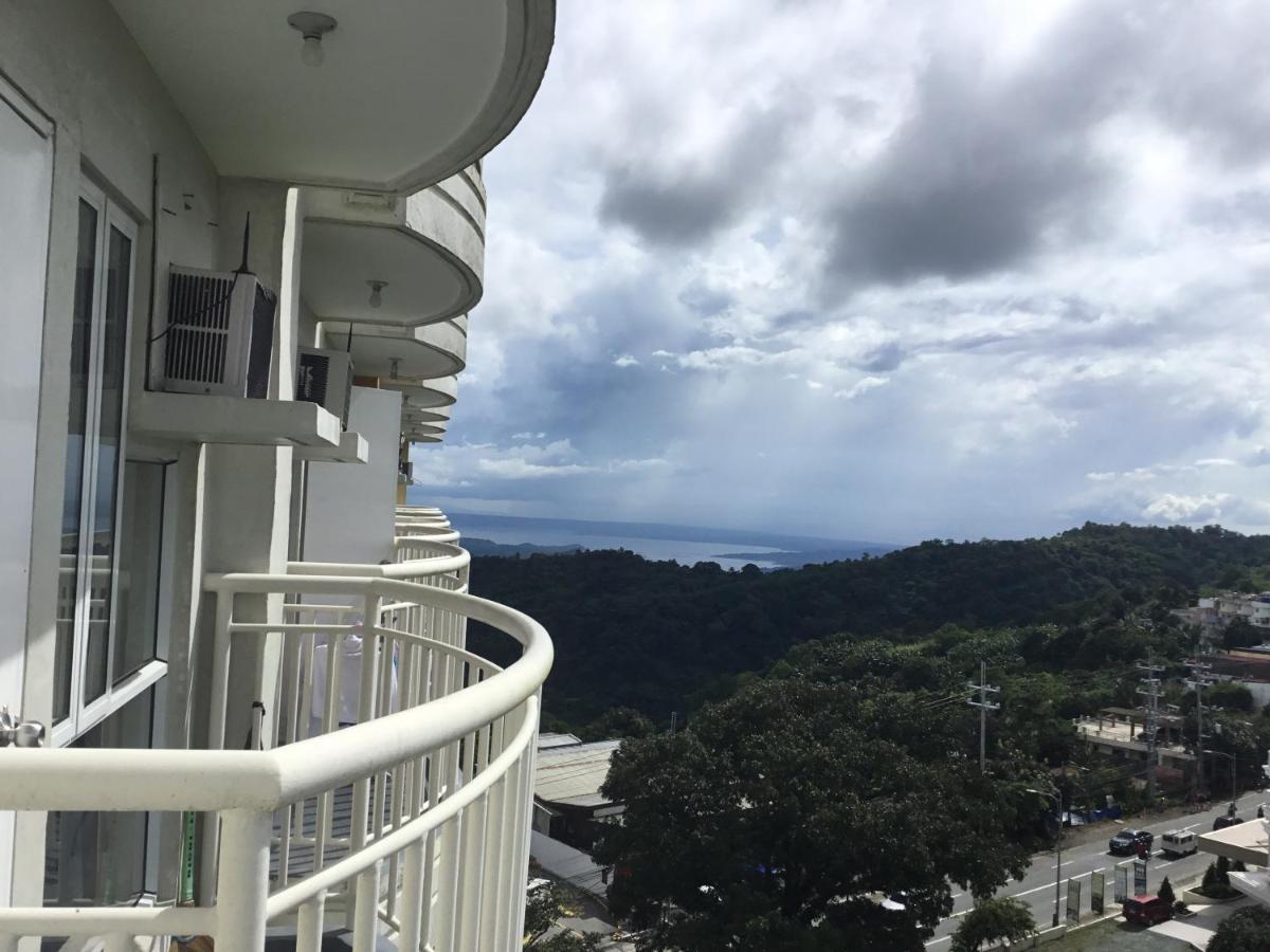 Condo With Free Swimming Pool & Viewing Deck Tagaytay City Luaran gambar